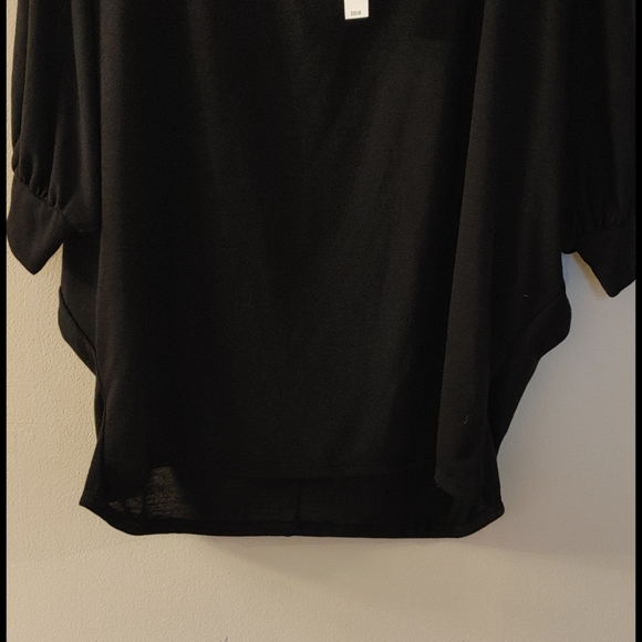 🆕 New York & Company Lightweight Black 🖤 Shirt - Picture 4 of 5